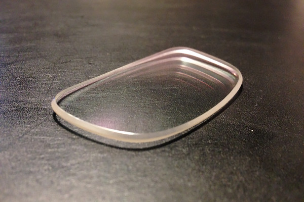 ピカールで磨かれたレンズ