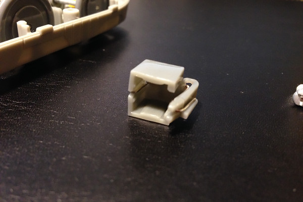 ハッピーセットのドクターイエローの電池ボックス