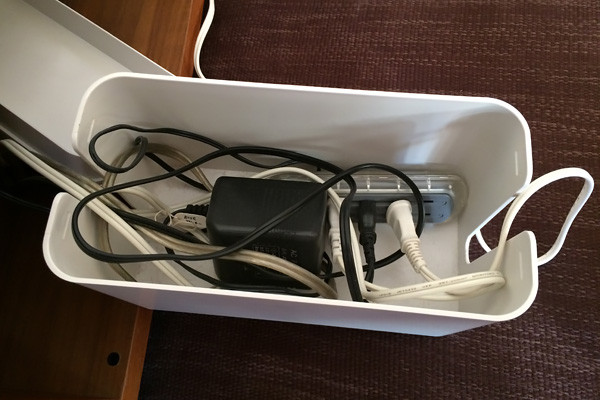 Bluelounge CableBox mini(白)の中身