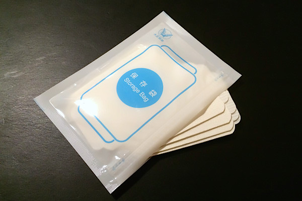 保存袋とトクホン