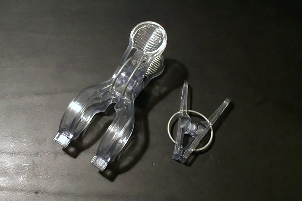 ポリカーボネートの洗濯バサミ