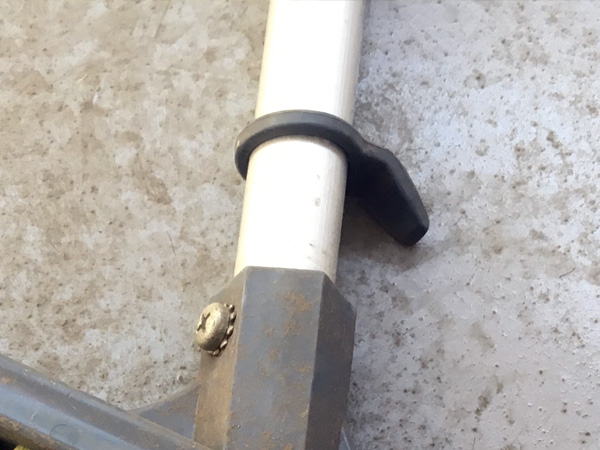 八ツ矢工業 e-グリーンホーキ短柄 謎のパーツ