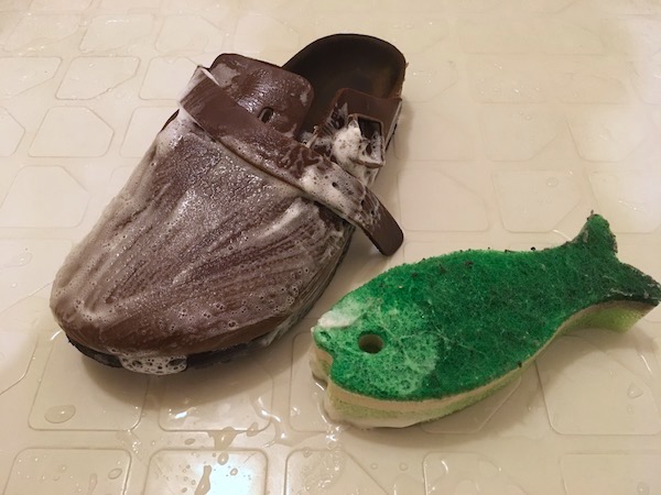 サドルソープで泡々になったビルケンシュトック ボストン